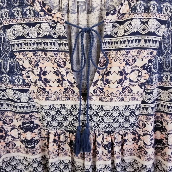 Lucky Brand Boho V neck Peasant Blouse - Picture 3 of 6